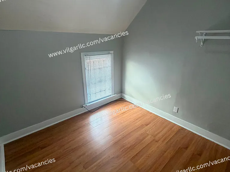 4926 Olcott Ave — Photo 10