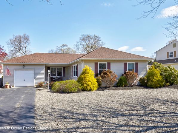 In Silverton Toms River Real Estate 15 Homes For Sale Zillow