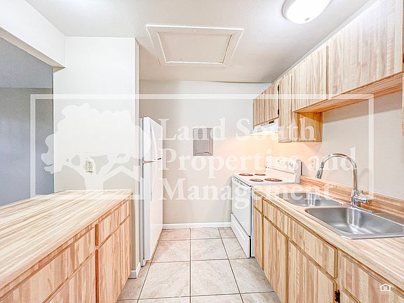 5th image of 732 Angelina Ln #C-a