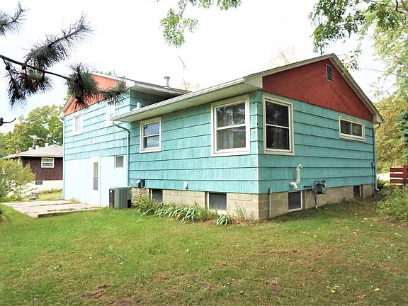 3rd image of W7453 130th Ave