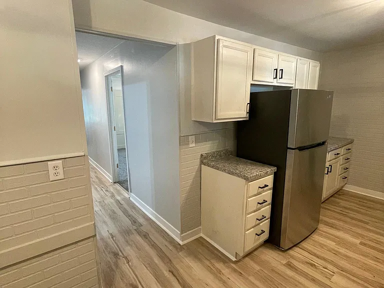 1314 Hoyt Ave — Photo 23