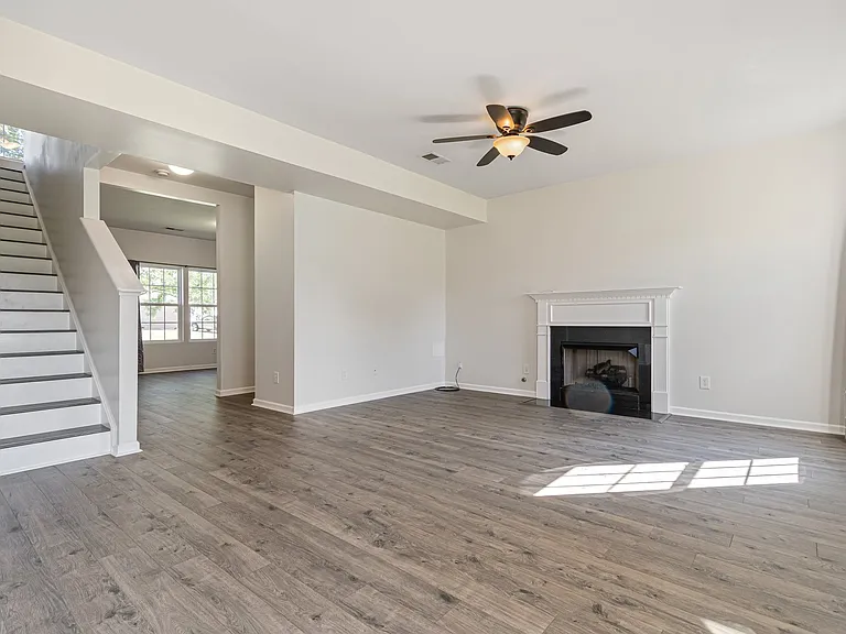 1006 Solomon Ln — Photo 6