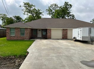 6124 Jefferson Blvd, Groves, TX 77619