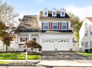17 Magellan Way, Franklin Park, NJ 08823