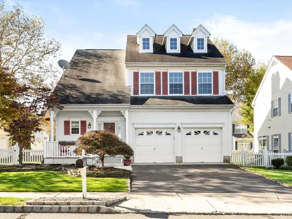 17 Magellan Way, Franklin Park, NJ 08823