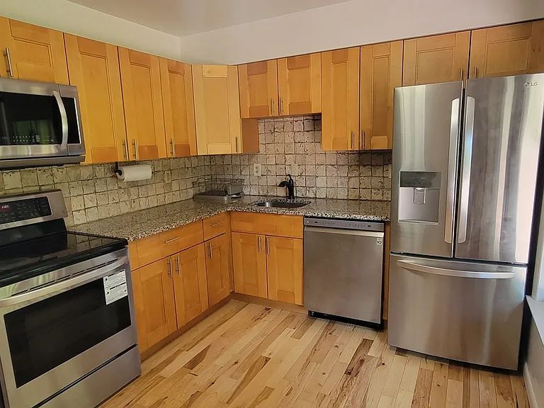 101 Main St #1 — Photo 2