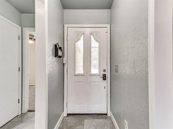 5th image of 417 Conestoga Dr