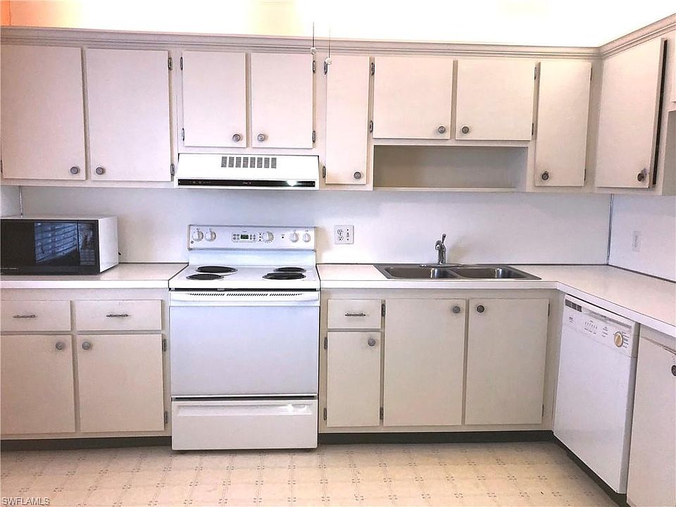 2nd image of 163 Palm Dr APT 6