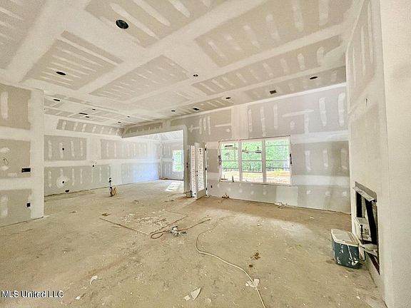 2nd image of 6607 Grand Oak Ln