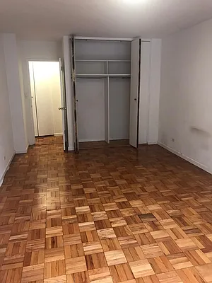 Rented by Hampshire Assets LLC | media 4