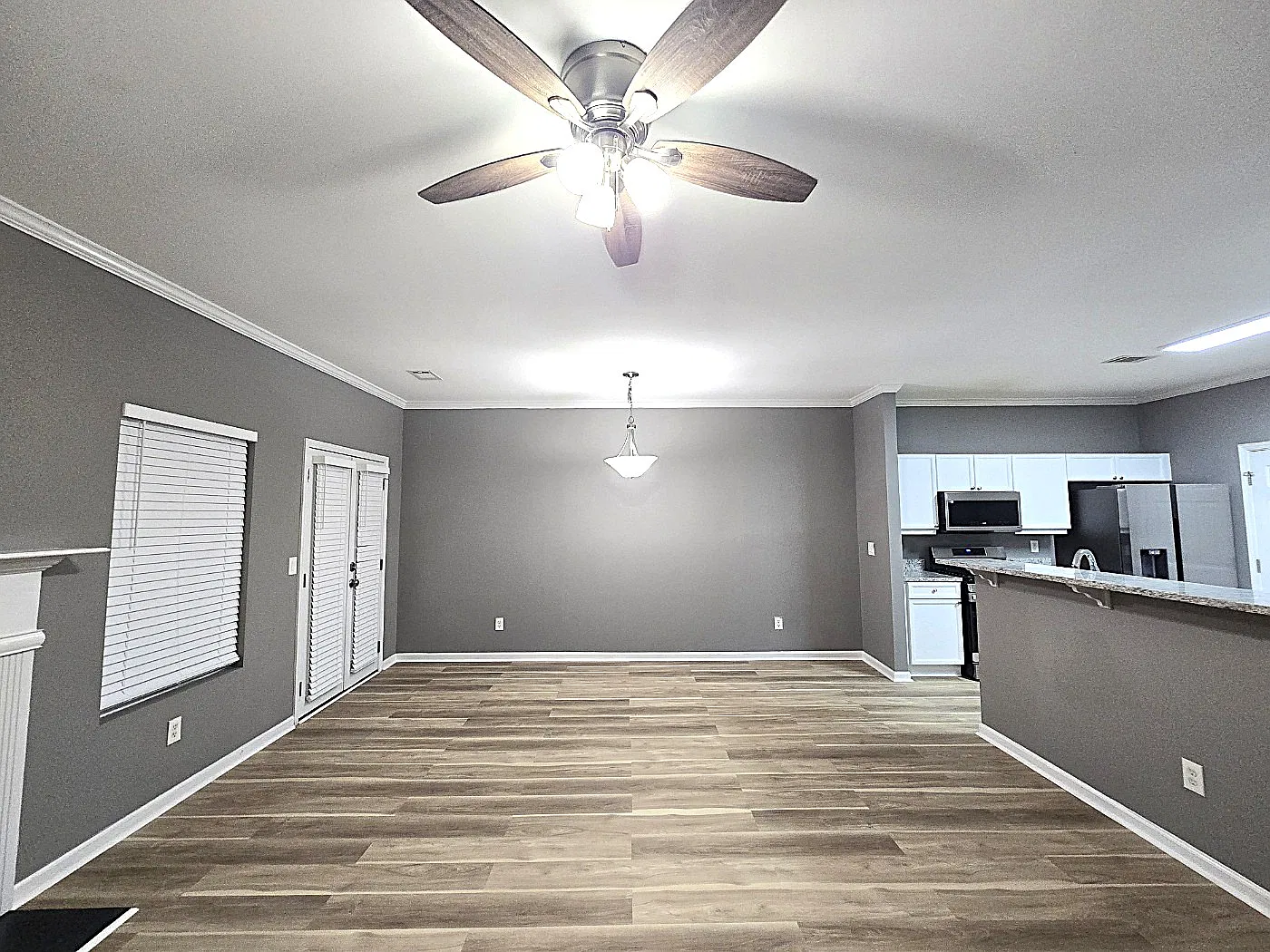 3 bed, 2.5 bath, 1798 sqft, $2,190 — Photo 4