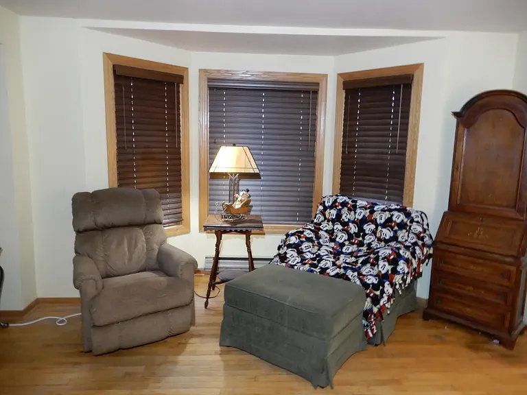1115 Superior Ave — Photo 9