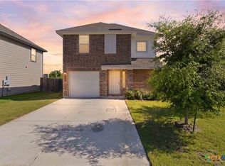 604 Saxon St, Seguin, TX 78155