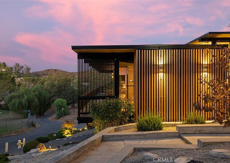 1st image of 21090 Rios St