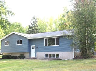 6342 Restwood Dr, Linden, MI 48451