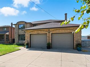 729 Winston Rd, Grimsby, ON L3M 4E8