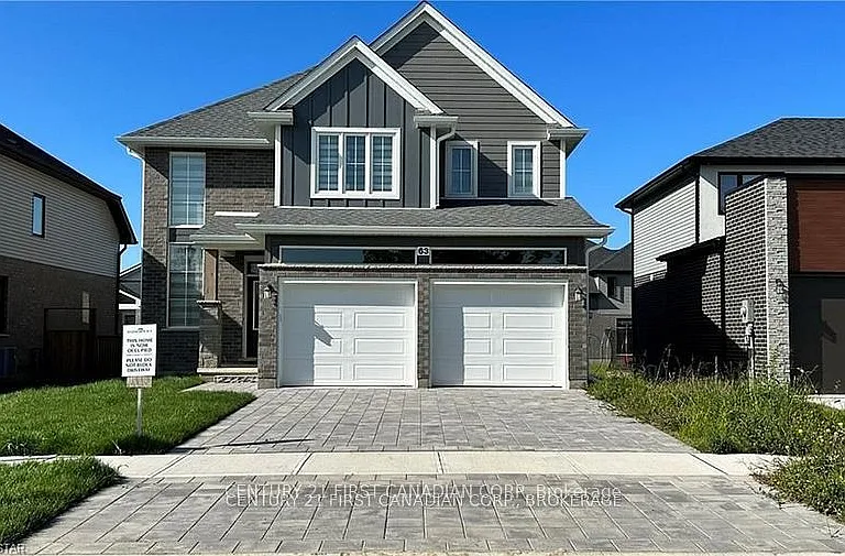 63 Royal Cres — Photo 1