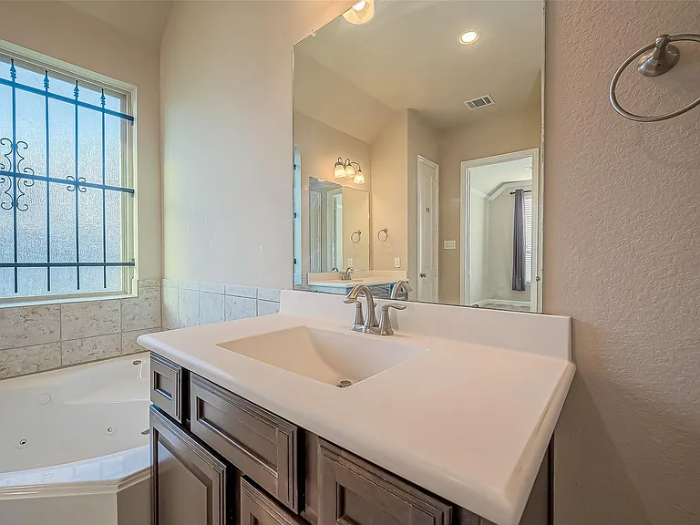 10839 Paula Bluff Ln — Photo 38