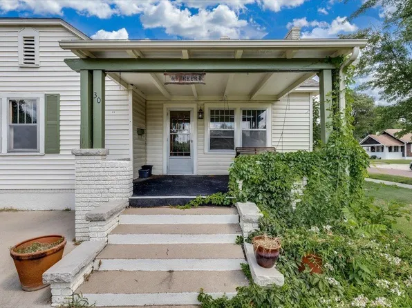 30 E 17th Ave, Hutchinson, KS 67501