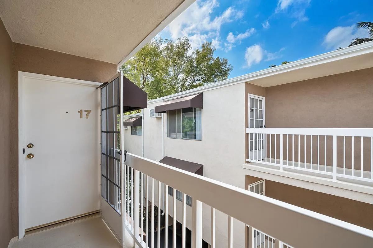 2 bed, 800 sqft, $2,795 — Photo 1