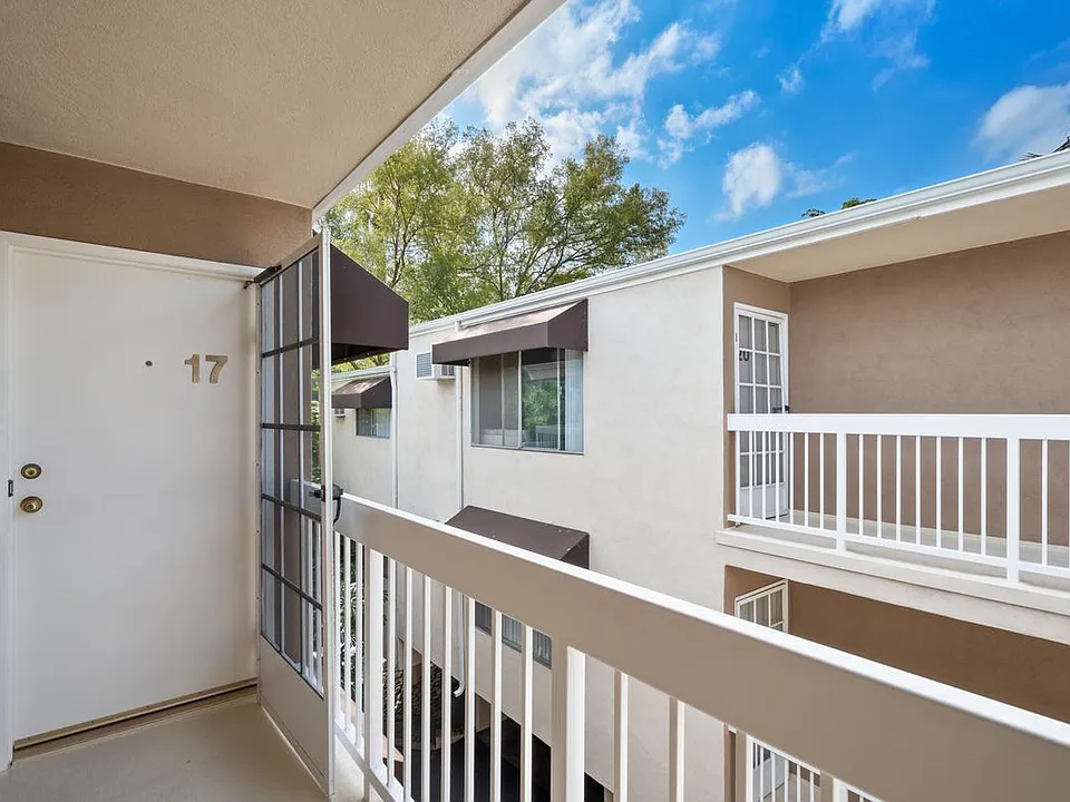 2266 Cazador Dr #17