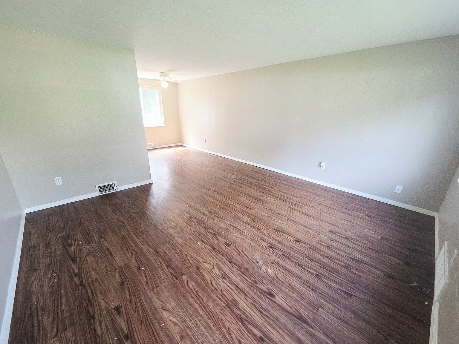 2 bed, 1140 sqft, $1,000 — Photo 3