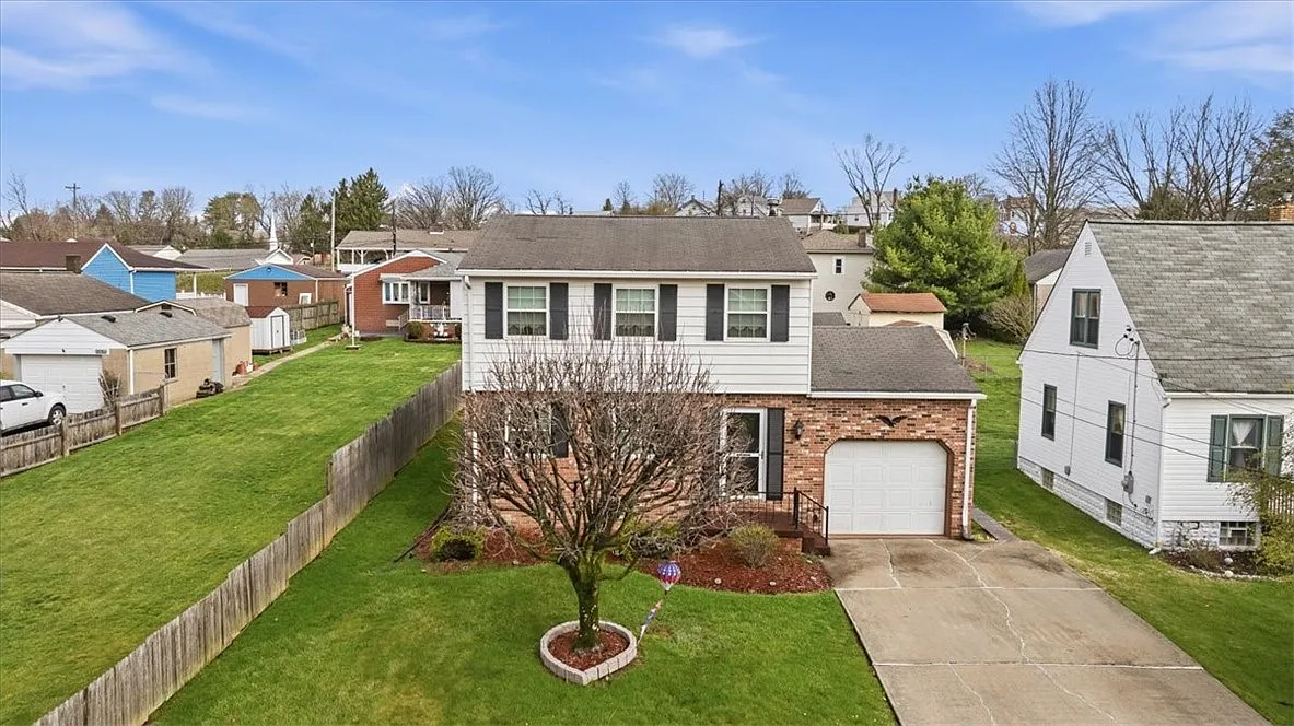 2784 Johnson St photo 1