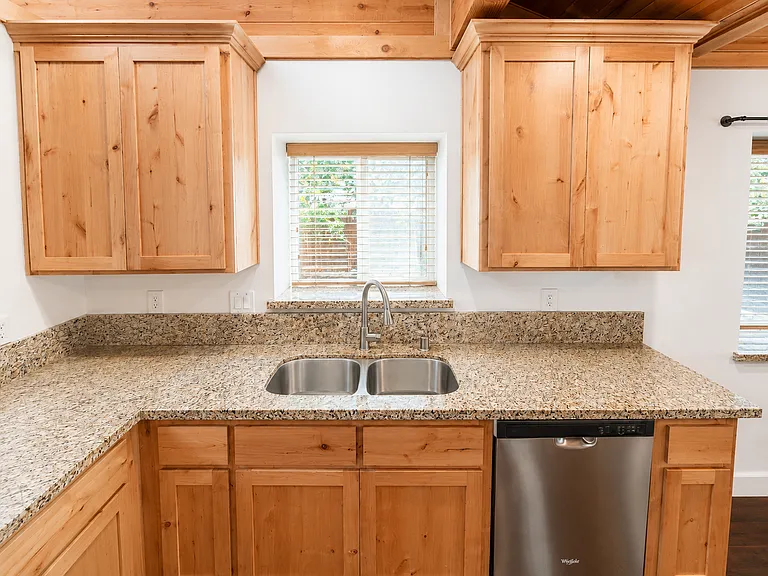 2245 Ceanothus Ave — Photo 34