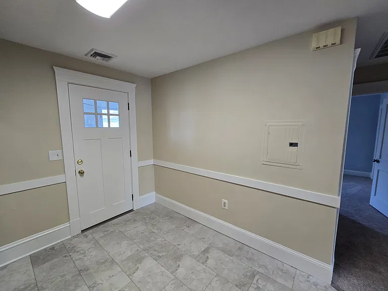 288 Pleasant St #7 — Photo 4
