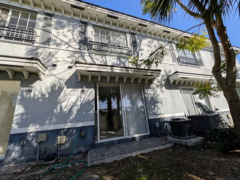 3484 NW 13th St — Photo 39