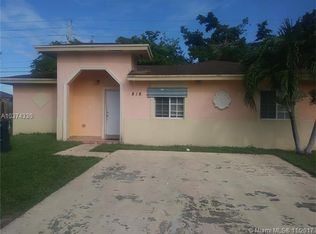 818 SW 7th Ter, Florida City, FL 33034