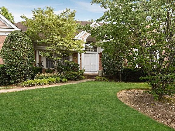 2nd image of 72 Stone Hill Dr S