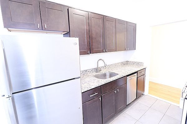 1st image of 132-70 Sanford Ave APT 4I