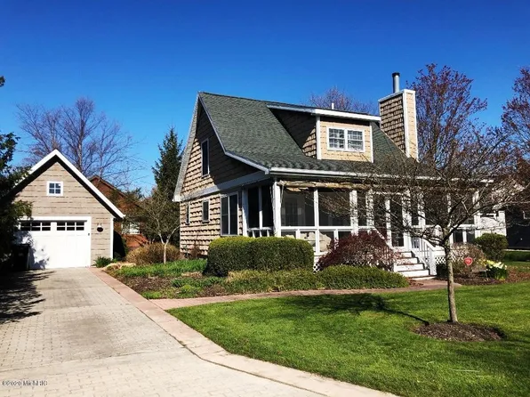 3060 Park Dr, Douglas, MI 49406