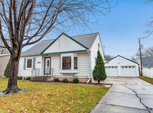 1741 Gross Ave, Green Bay, WI 54304