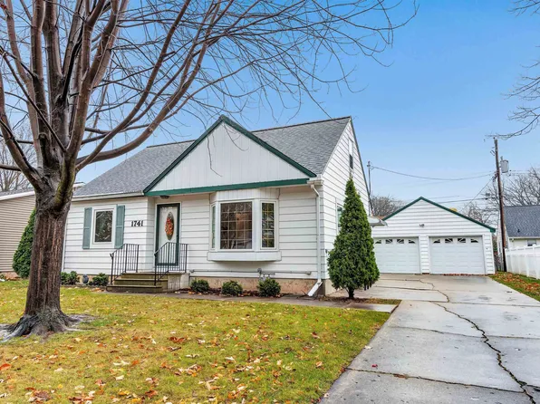 1741 Gross Ave, Green Bay, WI 54304