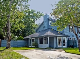 676 Fox Pond Dr, Mount Pleasant, SC 29464