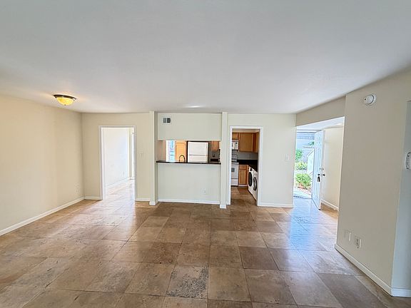 5th image of 778 Oakmont Ave Unit 309