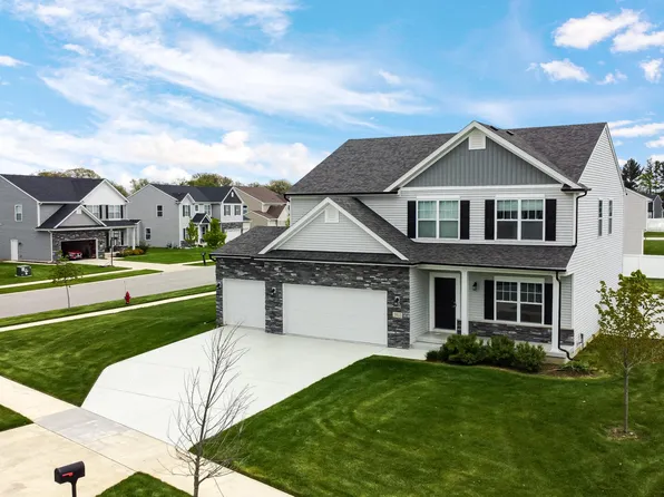 5833 Lancaster St, Crown Point, IN 46307