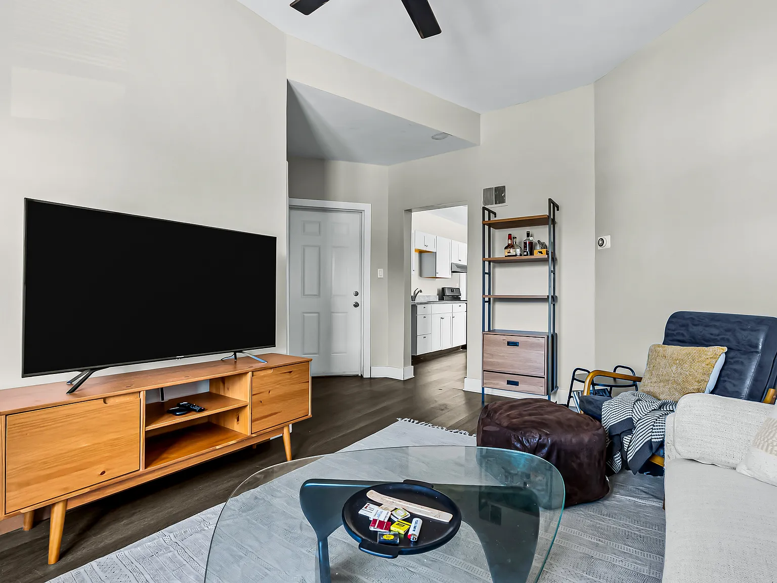 2 bed, 1200 sqft, $1,195 — Photo 4