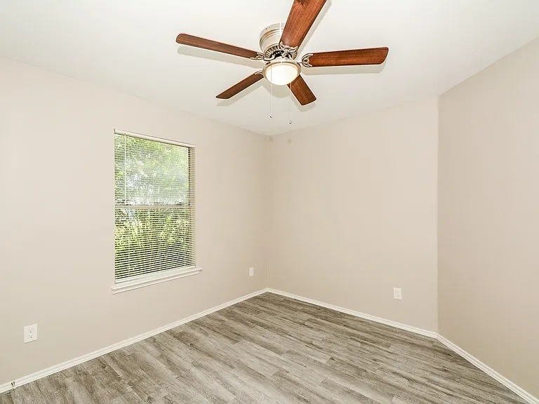 8826 Pecan Place Dr — Photo 16