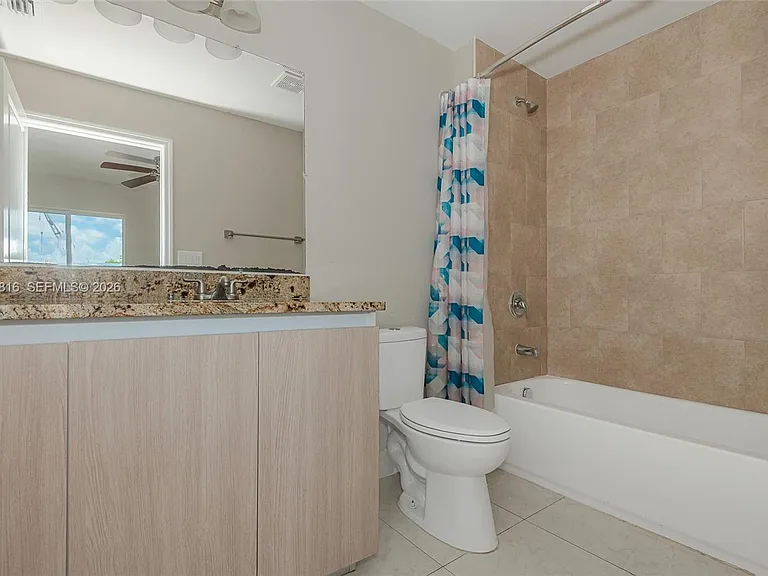 813 NW 3rd Ave #813 — Photo 22