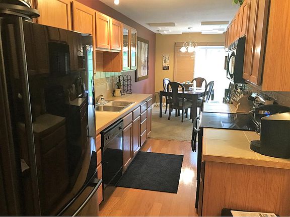 3rd image of 21125 Mustang Ln