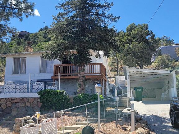 3rd image of 1352 Pine Dr