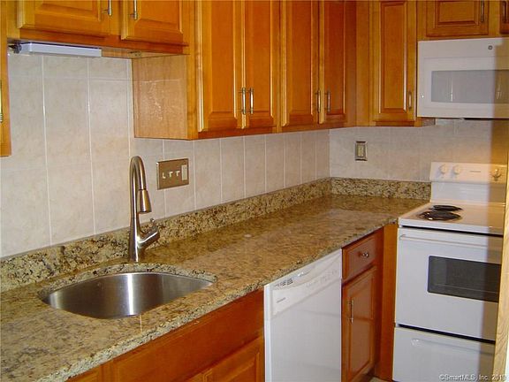 4th image of 14 Hamre Ln #A