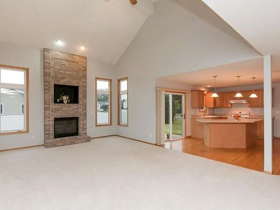 2nd image of 7329 Walden Rd NE