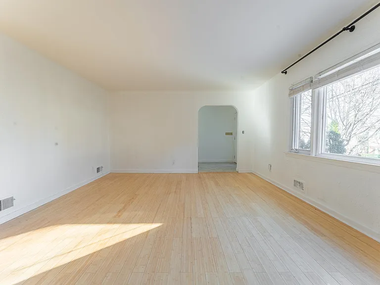 516 North St — Photo 10