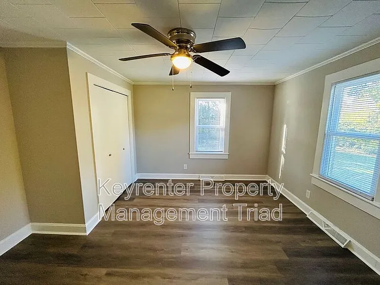 5087 Meadowbrook Dr — Photo 10