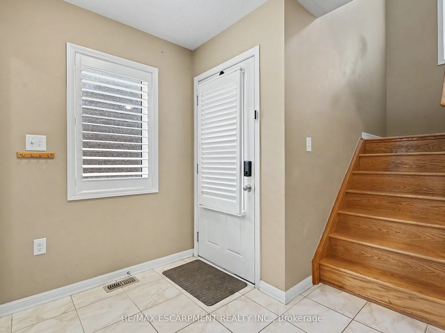 3 bed, $3,500 — Photo 3
