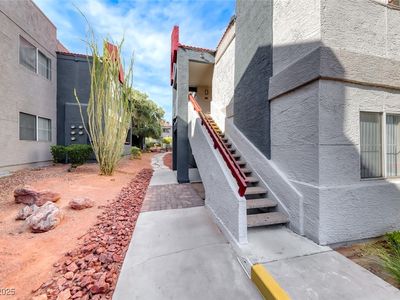 8600 W Charleston Blvd APT 2043, Las Vegas, NV, 89117